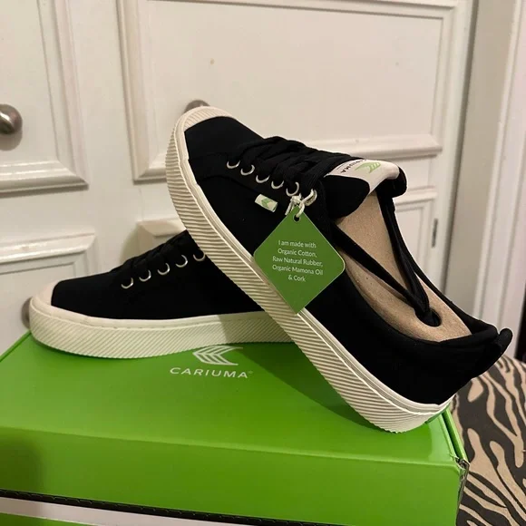 Cariuma OCA low black sneakers sz 8M/9.5W - Picture 6 of 7
